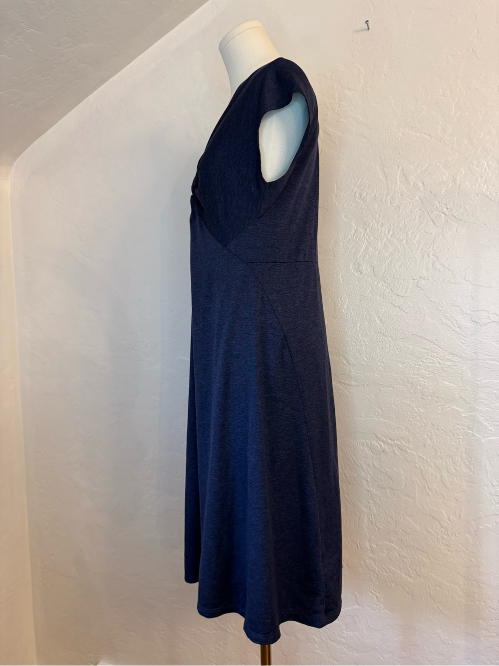 Patagonia Women’s Twist Front Travel Dress Navy Blue Size L - Picture 4 of 10